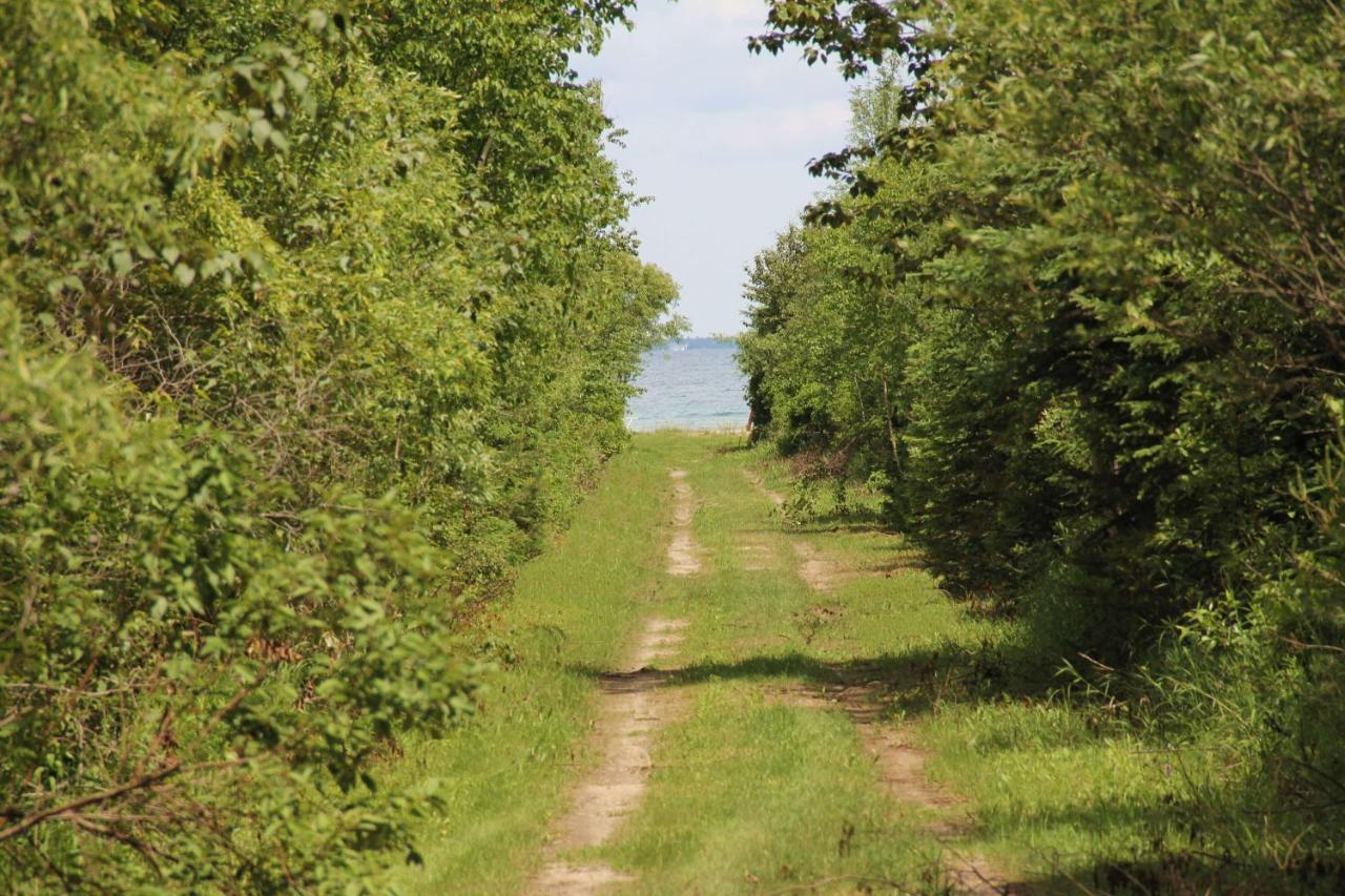 מקינאו סיטי Mackinac Lake Trail Motel חדר תמונה