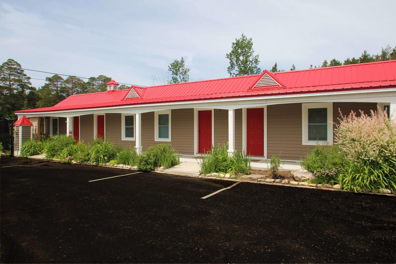 מקינאו סיטי Mackinac Lake Trail Motel מראה חיצוני תמונה